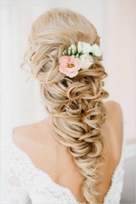 Peinados de boda con flores