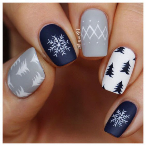 Manicura de invierno para uñas cortas.