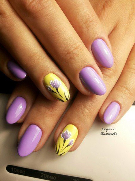 Floral manicure for long nails