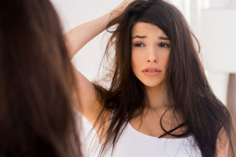 Pérdida de cabello después del parto: cuándo no debe preocuparse y cuándo debe comunicarse con un especialista