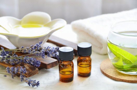 Mascarillas capilares caseras con aceite esencial. Las 5 mejores recetas de mascarillas anticaída para fortalecer y nutrir el cabello