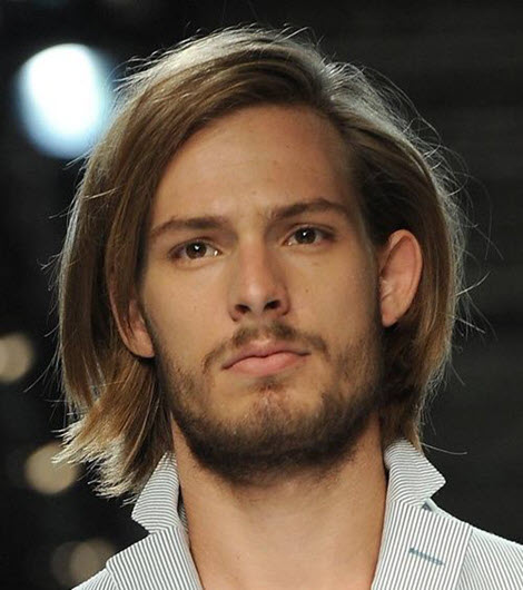 Cortes de pelo y peinados para hombres para cabello largo: foto 2020