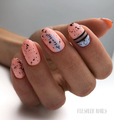 Manicure with inscriptions 2020: a photo of a beautiful and fashionable manicure