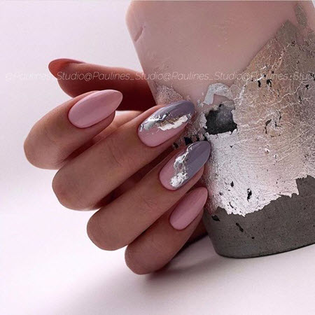 Gray manicure with foil