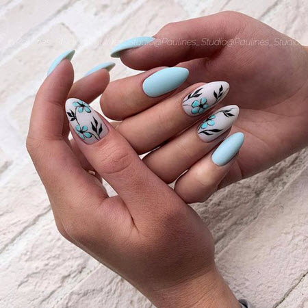 Beautiful blue manicure with a pattern