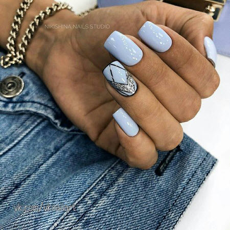 Blue glitter manicure