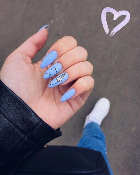 Beautiful blue manicure with a pattern