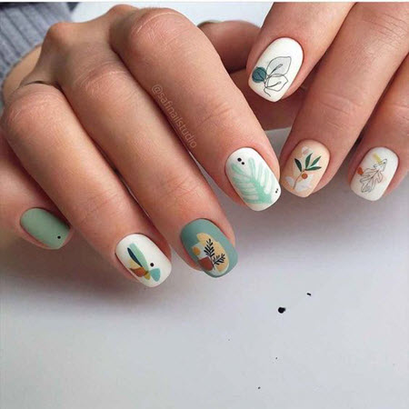 Manicure with a pattern