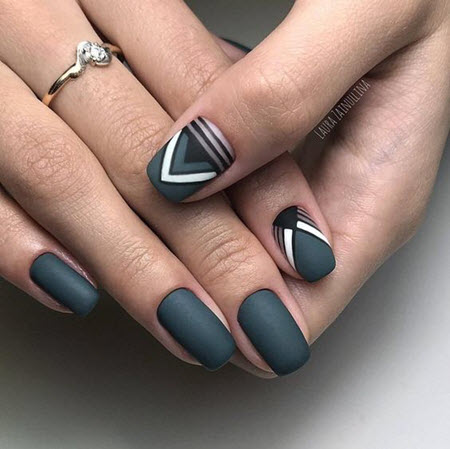 Geometry manicure on square nails