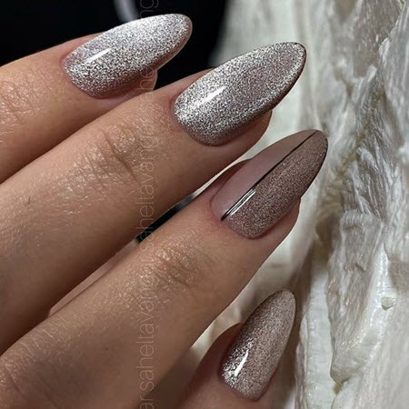 Manicure with a design that looks expensive