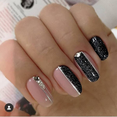 Manicure with stones and rhinestones