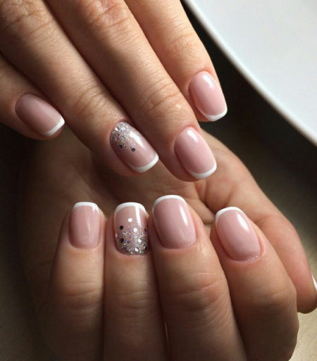French manicure with an emphasis on one nail