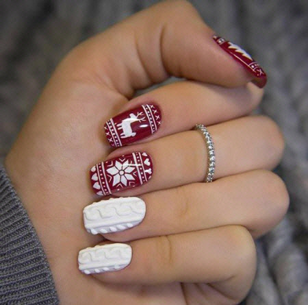 Beautiful New Year's nail design