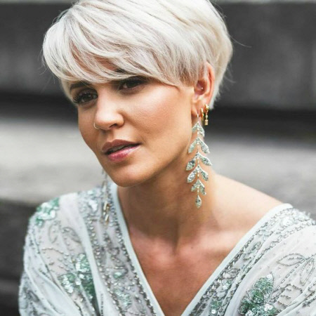 Fashionable haircuts for women over 40 and over 50